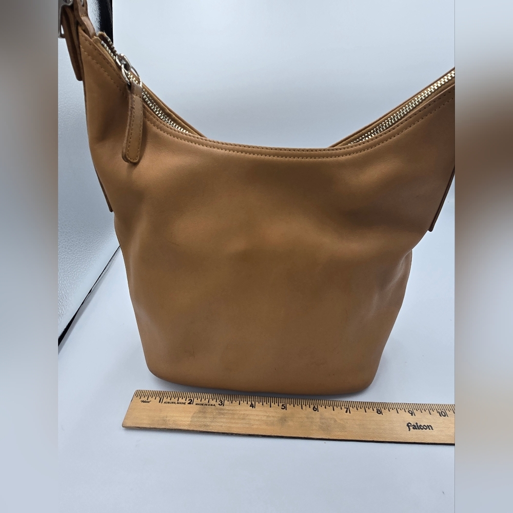 Vintage COACH 9823 Camel Leather Hobo Legacy Shoulder Bag Purse Made USA *flaws* - Picture 4 of 16